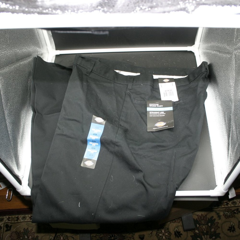 Dickies Men's 42x30 Navy Blue Khaki's New With Tag